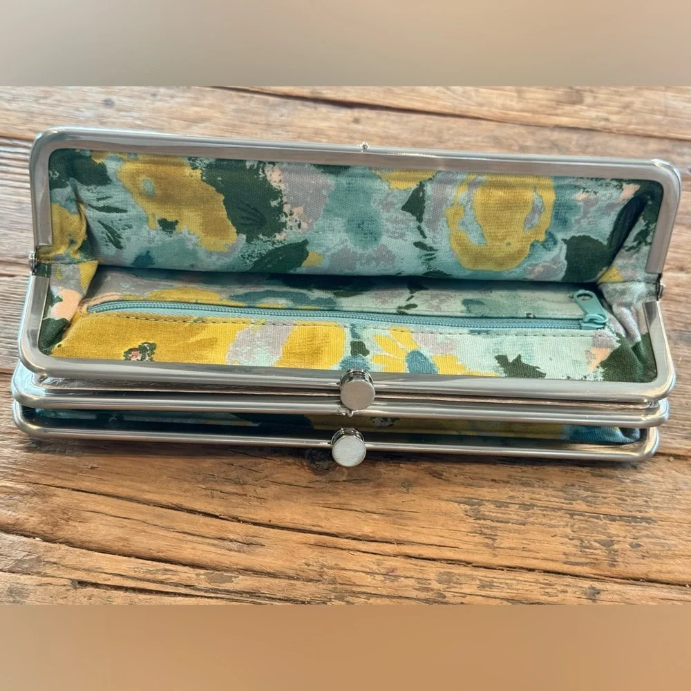 HOBO Pearlized Blush Lauren Clutch
